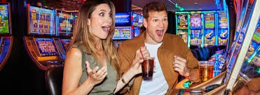 Cảnh chơi Live Casino có dealer Việt Nam tại xoilac 87